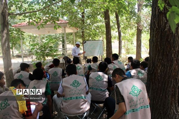 دوره‌های آموزشی اردوی  پسران یاور مربی‌ شهرستان‌های تهران