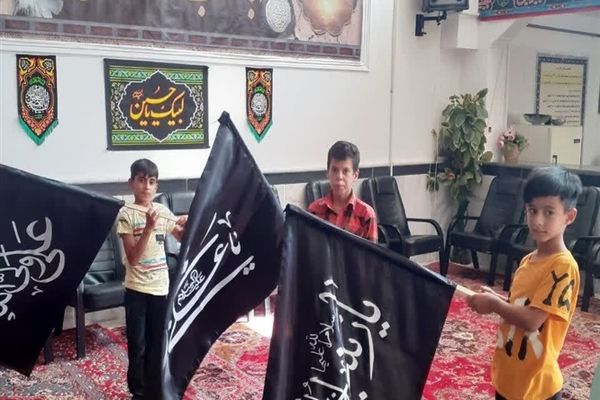 سیاه‌پوش شدن مساجد شهرستان بام و صفی‌آباد