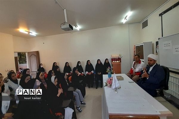 برگزاری کارگاه آموزشی عفاف و حجاب هلا ل احمرشهرستان مانه و سملقان