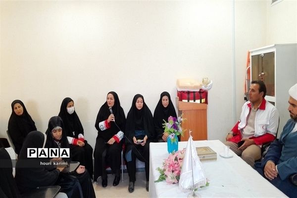 برگزاری کارگاه آموزشی عفاف و حجاب هلا ل احمرشهرستان مانه و سملقان