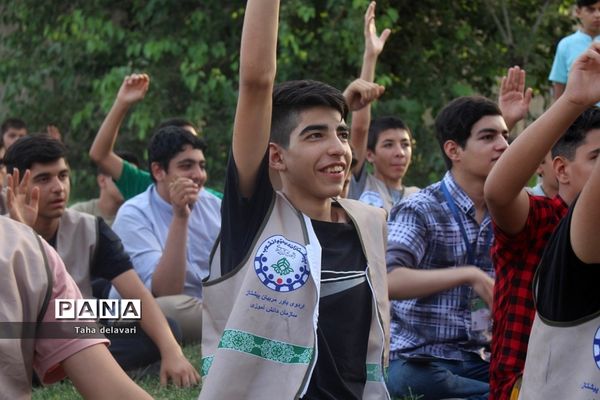 مسابقات طناب‌کشی در اردوی یاورمربیان سازمان دانش‌آموزی شهرستان‌های تهران