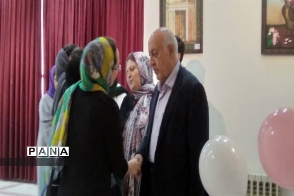 نمایشگاه هنرهای تجسمی گروهی در محمودآباد