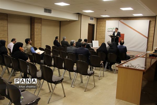 نشست خبری مدیرکل بهزیستی استان یزد به‌مناسبت هفته بهزیستی
