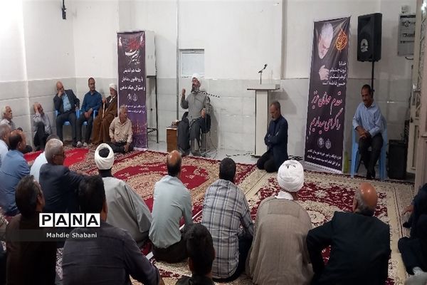 نشست مسئولان هیات‌های  مذهبی در امامزاده سید‌محمد(ع) کاشمر