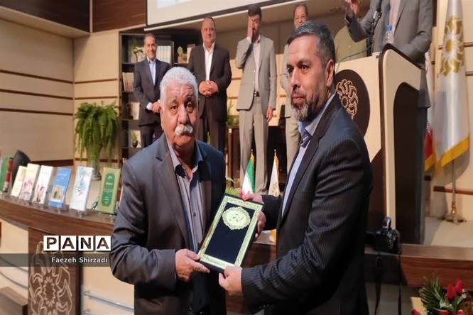 تجلیل از نویسنده و تاریخنگار برجسته کرمانشاهی