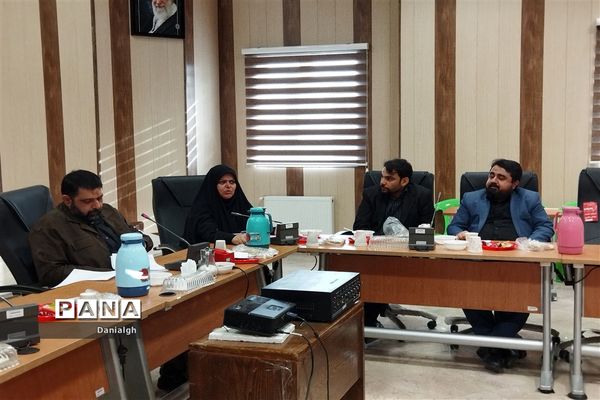جلسه هماهنگی برنامه احلی من العسل