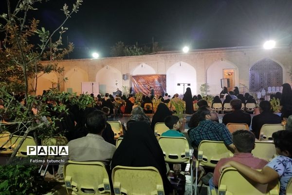 آیین سیاه‌پوشان و تربت‌خوران در حرم مطهر حضرت علی بن حمزه(ع)