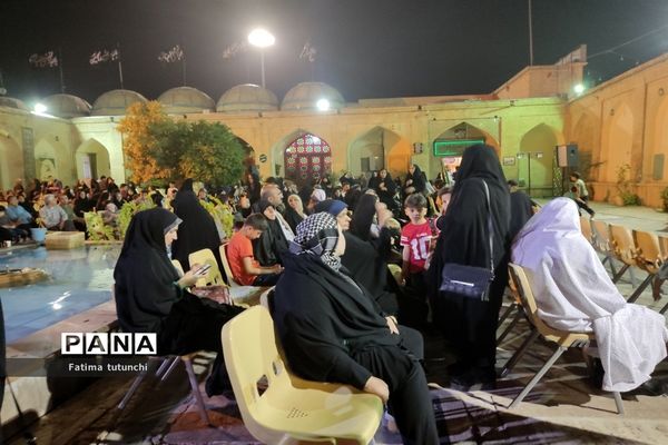 آیین سیاه‌پوشان و تربت‌خوران در حرم مطهر حضرت علی بن حمزه(ع)