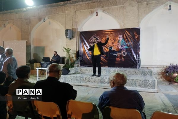 آیین سیاه‌پوشان و تربت‌خوران در حرم مطهر حضرت علی بن حمزه(ع)