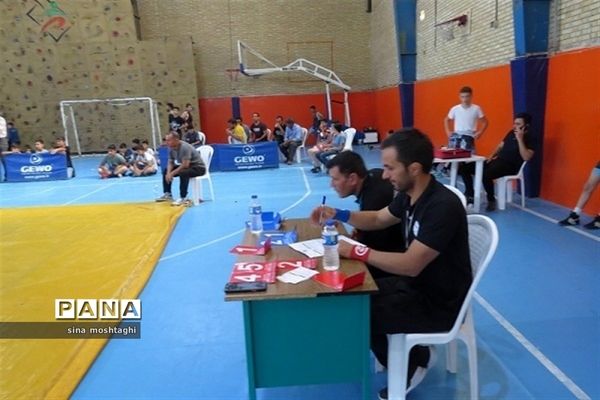 مرحله فینال رقابت‌های کشتی آزاد و فرنگی دانش‌آموزان خراسان شمالی