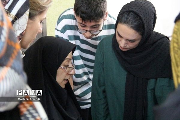 همایش هدایت تحصیلی با محوریت طراحی مسیر زندگی در مدرسه نور ولایت