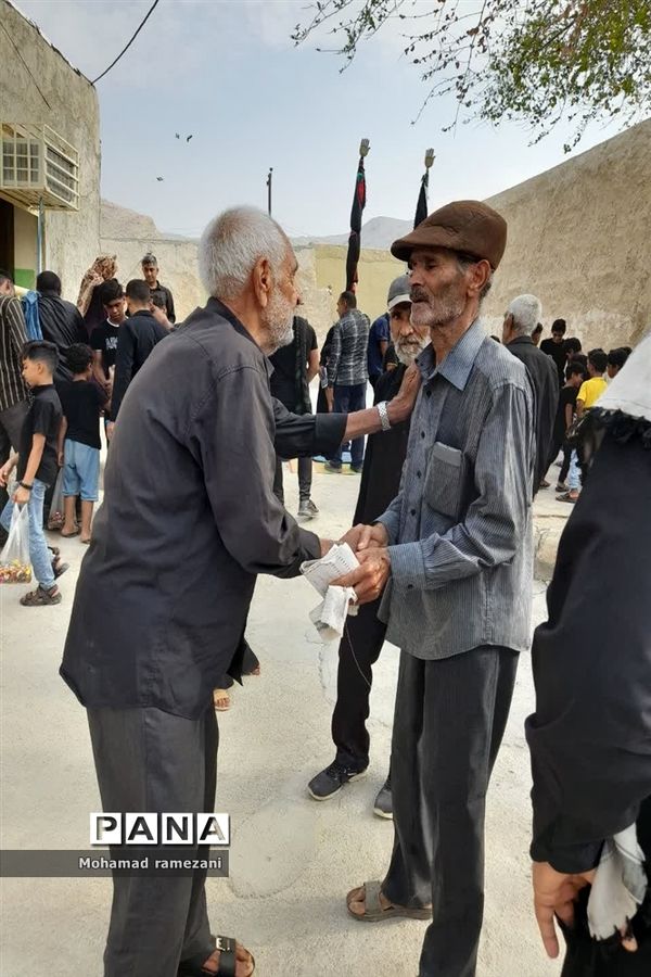 مراسم سنتی  علم گردانی