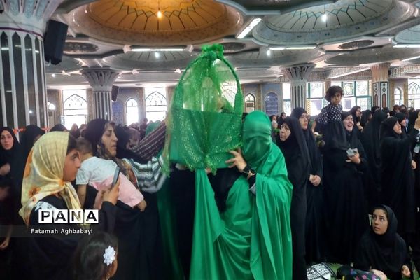 برگزاری همایش شیرخوارگان حسینی در مصلی امام خمینی (ره)  شهرکرد