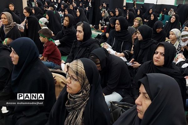 اجتماع شیرخوارگان حسینی در مصلی نماز جمعه شهرستان‌قرچک