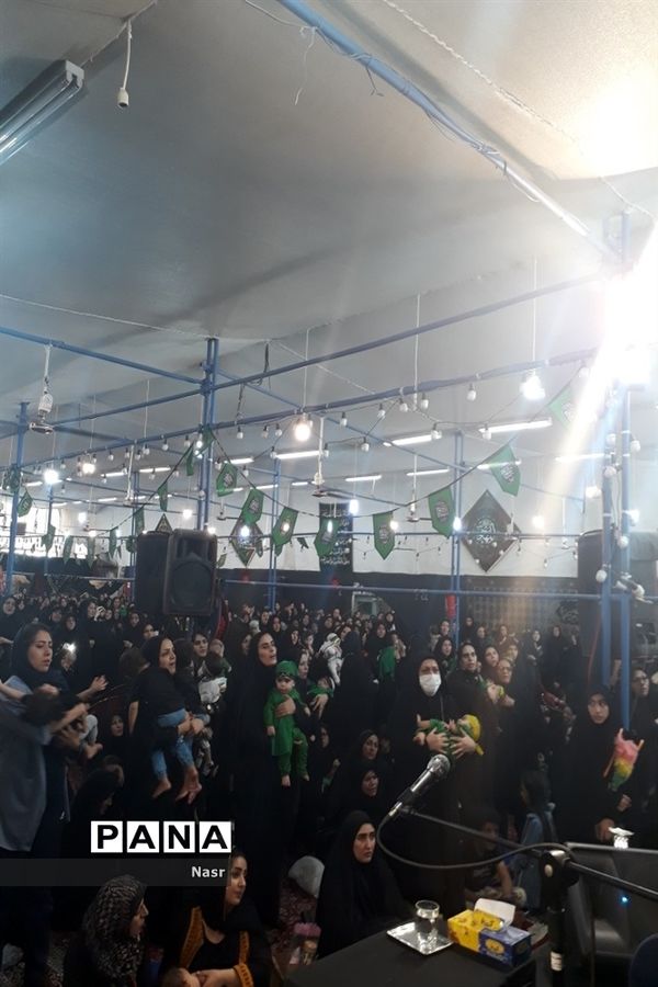 برگزاری همایش شیرخوارگان حسینی در مهدیه رباط اصفهان
