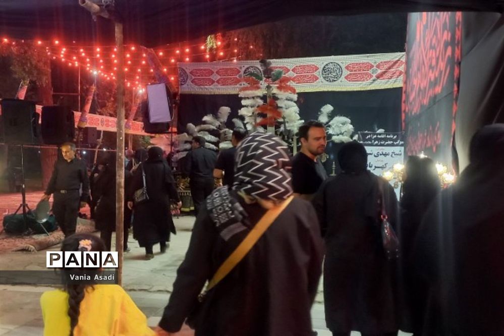 سوگواری مردم مشهد در عزای حسینی