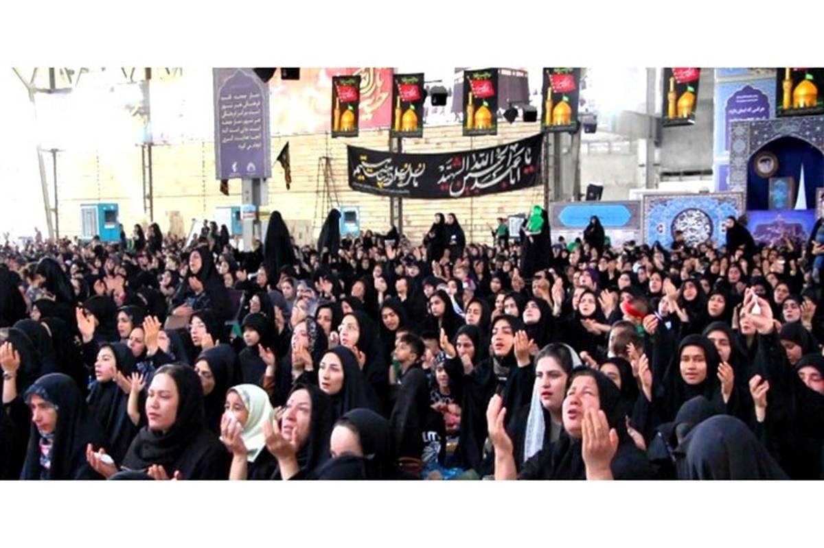 مراسم شیرخوارگان حسینی در مصلی سمنان/ فیلم