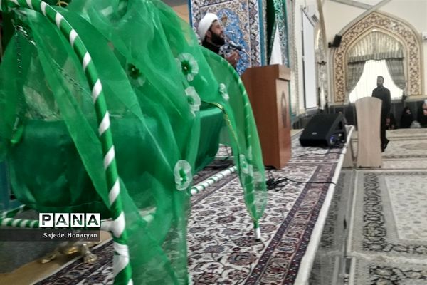 اجتماع شیرخوارگان حسینی در آرامگاه شهید مدرس (ره) کاشمر