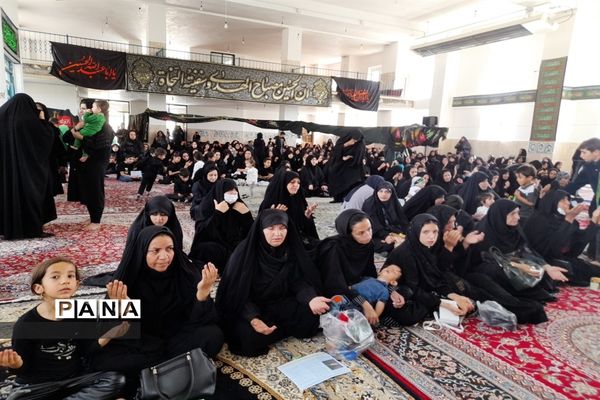 برگزاری همایش شیرخوارگان حسینی در شهرستان فریدونشهر