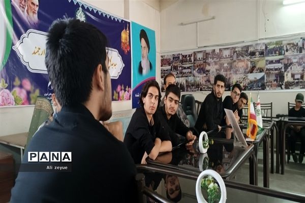 مراسم آماده‌سازی هیأت پیشتازان حسینی با حضور خبرنگاران پانا و اعضای مجلس دانش‌آموزی