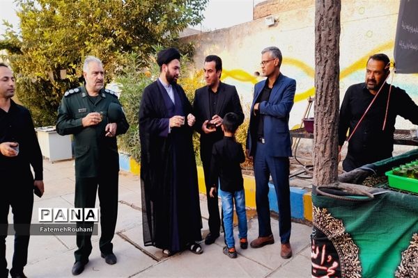 حضور کارکنان اداره آموزش‌و‌پرورش در هیات دختران حاج قاسم شهرستان خلیل‌آباد
