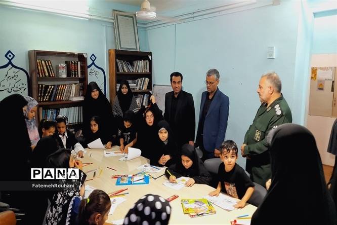 حضور کارکنان اداره آموزشوپرورش در هیات دختران حاج قاسم شهرستان خلیلآباد