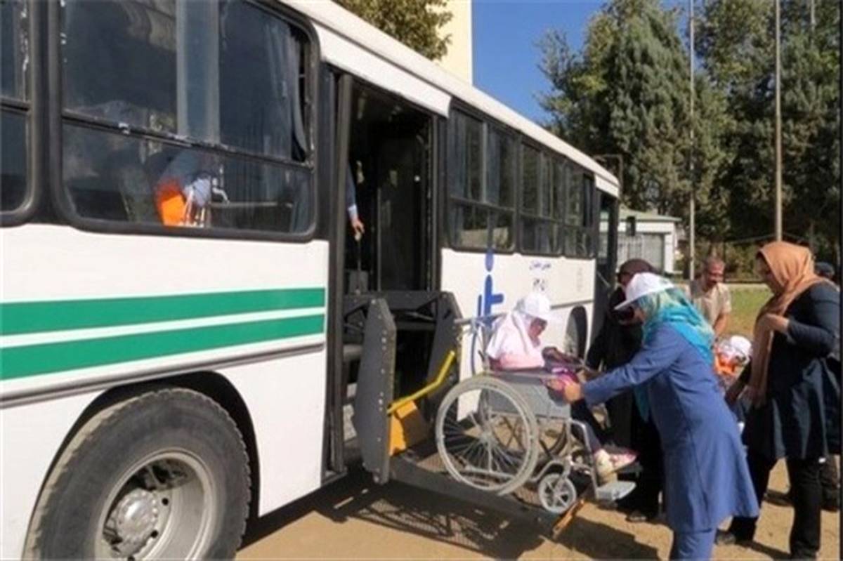 شهرداری‌ها وظیفه حمل و نقل دانش‌آموزان معلول را بر عهده دارند