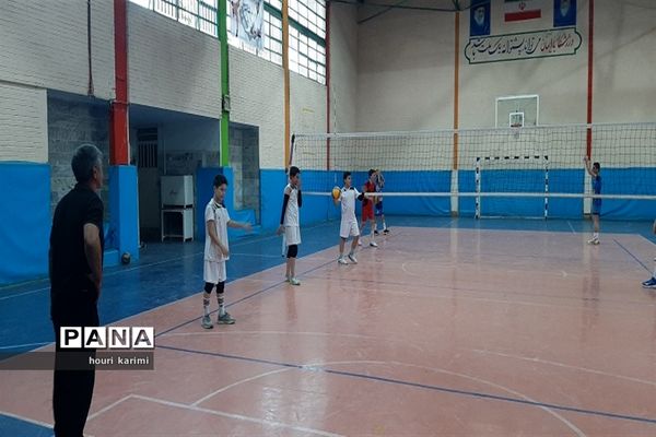 شیروان میزبان انتخابی والیبال استانی پسران مقطع ابتدایی