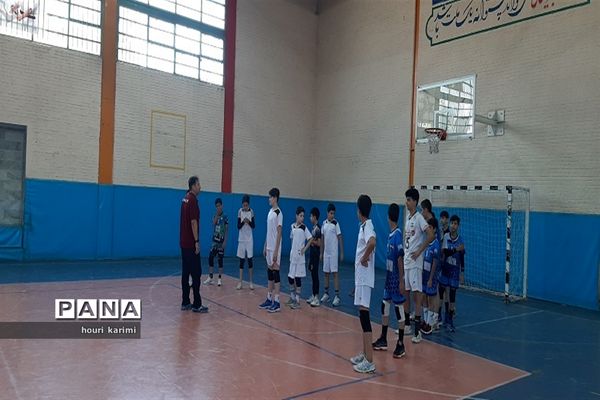 شیروان میزبان انتخابی والیبال استانی پسران مقطع ابتدایی