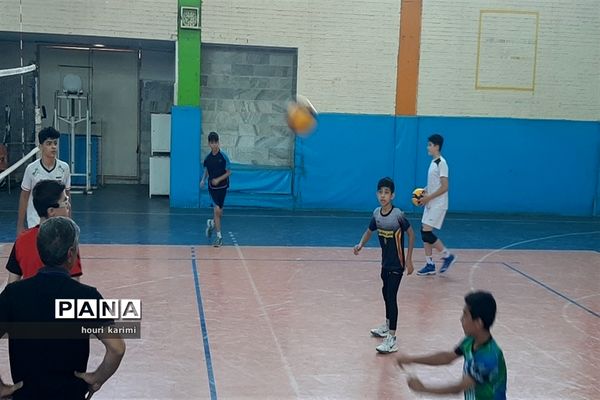 شیروان میزبان انتخابی والیبال استانی پسران مقطع ابتدایی