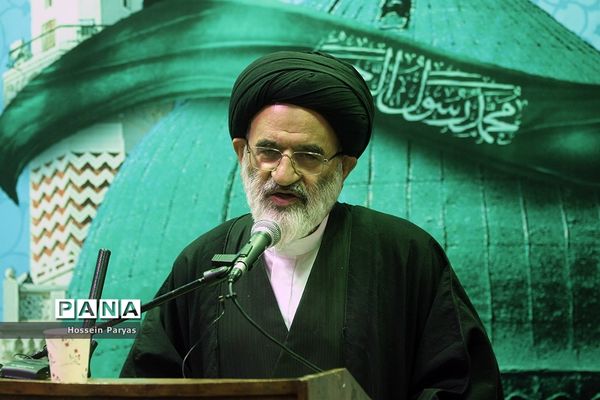 مجلس عزاداری حضرت اباعبدالله الحسین(ع) و قرائت زیارت عاشورا در وزارت آموزش و پرورش