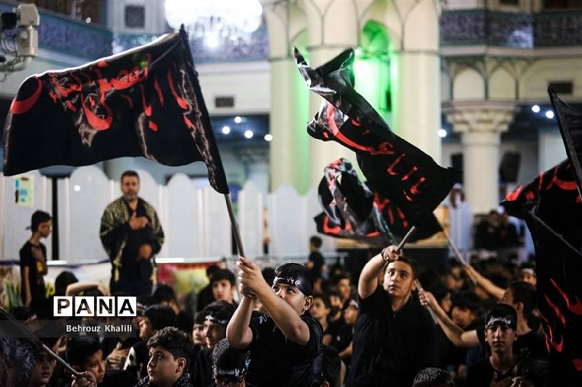 مداحی و روضه‌خوانی  مداحان جوان هیئات دانش‌آموزی  در یازدهمین سوگواره «احلی من العسل»