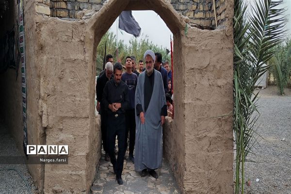 افتتاح نمایشگاه «غنچه‌های خونین» جعفرآباد قم