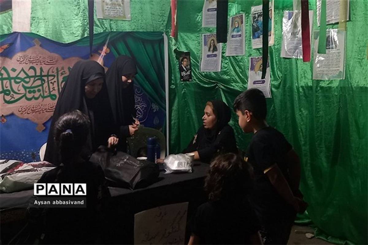 برگزاری غرفه حجاب زینبی و مهدویت در قرچک /فیلم
