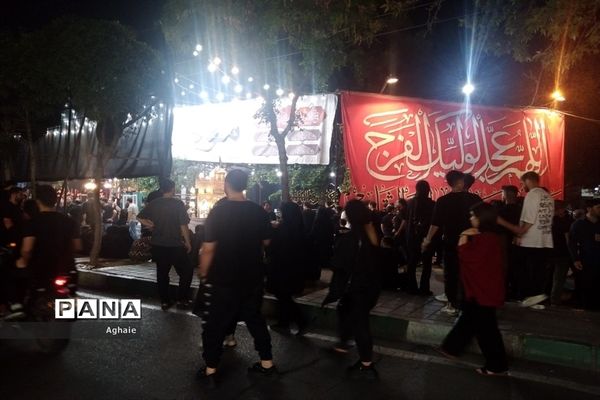مراسم عزاداری شب تاسوعای حسینی در محله دولت آباد
