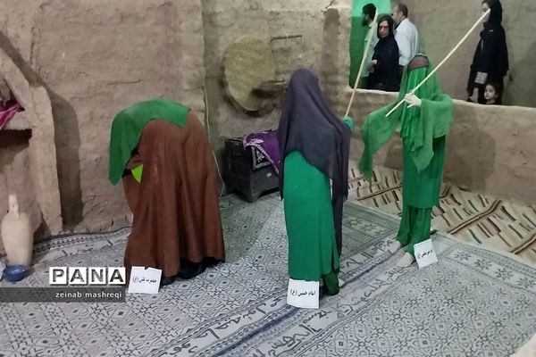 برپایی نمایشگاه روضه رضوان در شهر آئینی و مذهبی نوش‌آباد