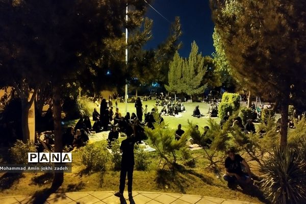 برگزاری مراسم عزاداری شب عاشورای حسینی در شهرستان رباط‌کریم