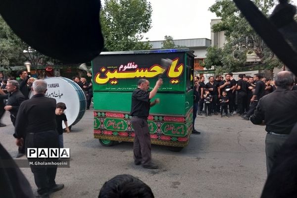 شور عزاداری در شب عاشورای حسینی طنین انداز شد