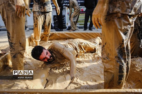 آیین سنتی «گِل مالی» لرستانی‌‎های مقیم تهران
