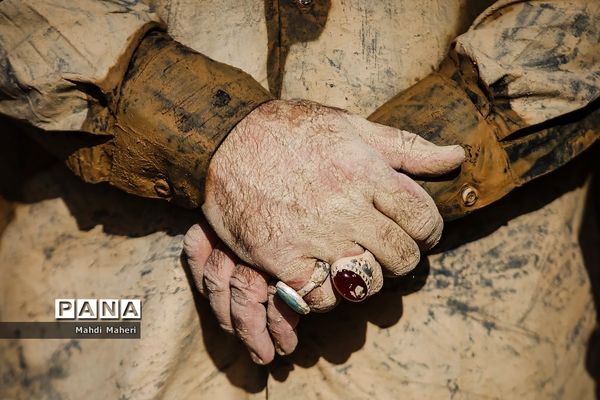 آیین سنتی «گِل مالی» لرستانی‌‎های مقیم تهران