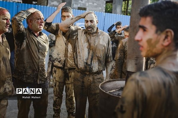 آیین سنتی «گِل مالی» لرستانی‌‎های مقیم تهران