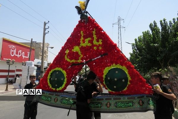 دسته‌های عزاداری ظهر عاشورا در قیامدشت