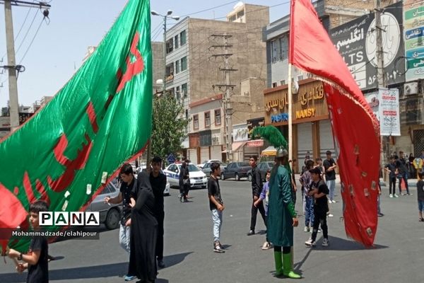 سوگواری مردم بهارستانی در روز عاشورای حسینی