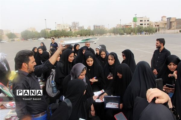 اعزام ۱۲۰ دانش‌آموز دختر زیارت‌اولی یزدی به مشهد مقدس