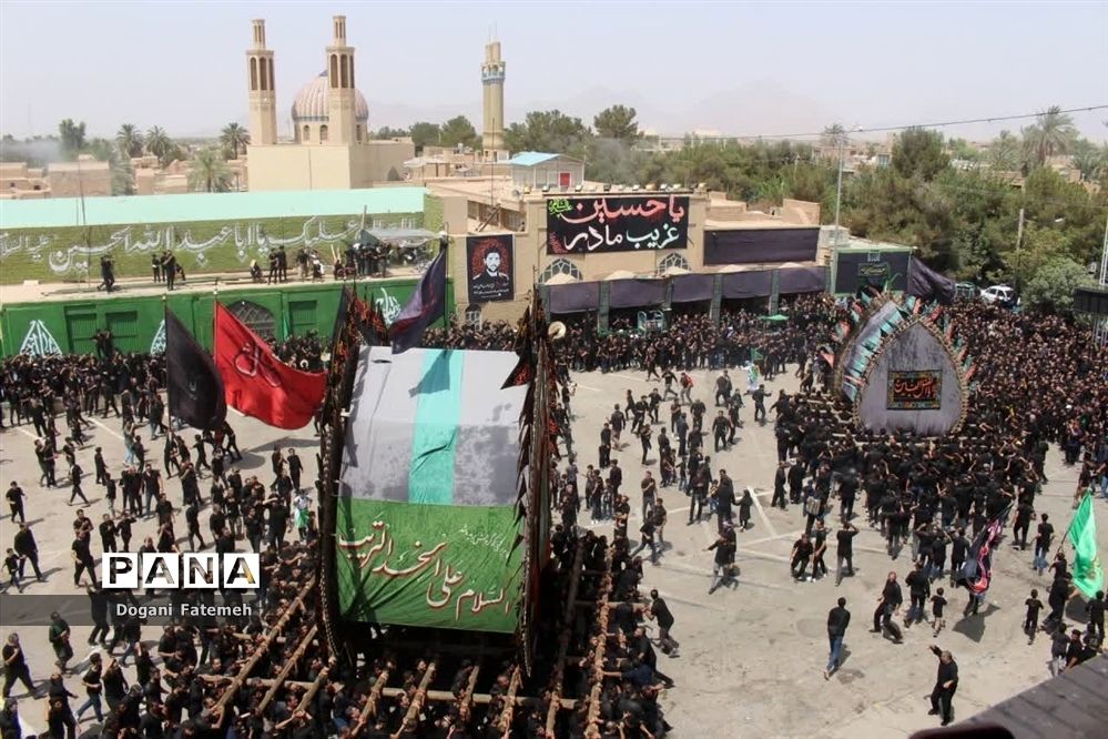 برگزاری مراسم نخل‌برداری عاشورا در حسینیه کشکنو اردکان