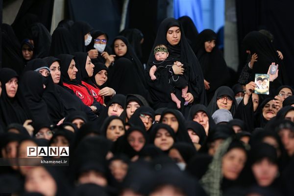 عزاداری شب تاسوعا با حضور رهبر انقلاب