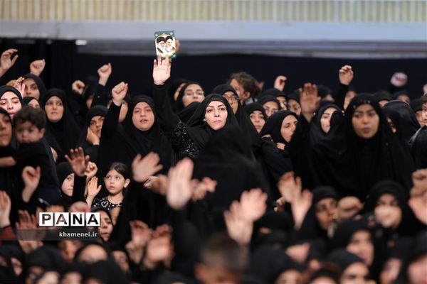 عزاداری شب تاسوعا با حضور رهبر انقلاب