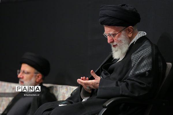 عزاداری شب تاسوعا با حضور رهبر انقلاب