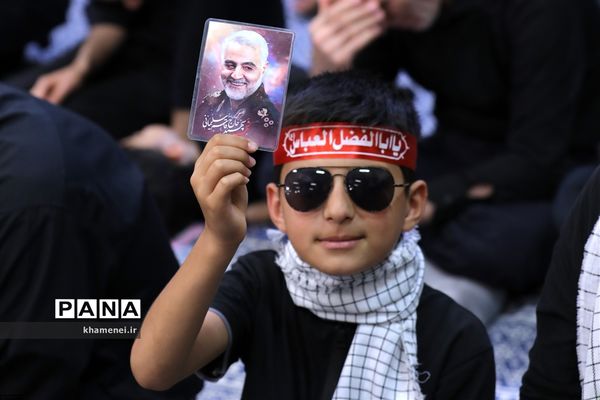 عزاداری شب تاسوعا با حضور رهبر انقلاب