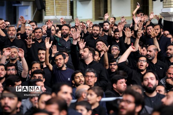 عزاداری شب تاسوعا با حضور رهبر انقلاب
